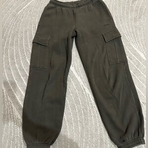 Aritzia Cargo Jogger